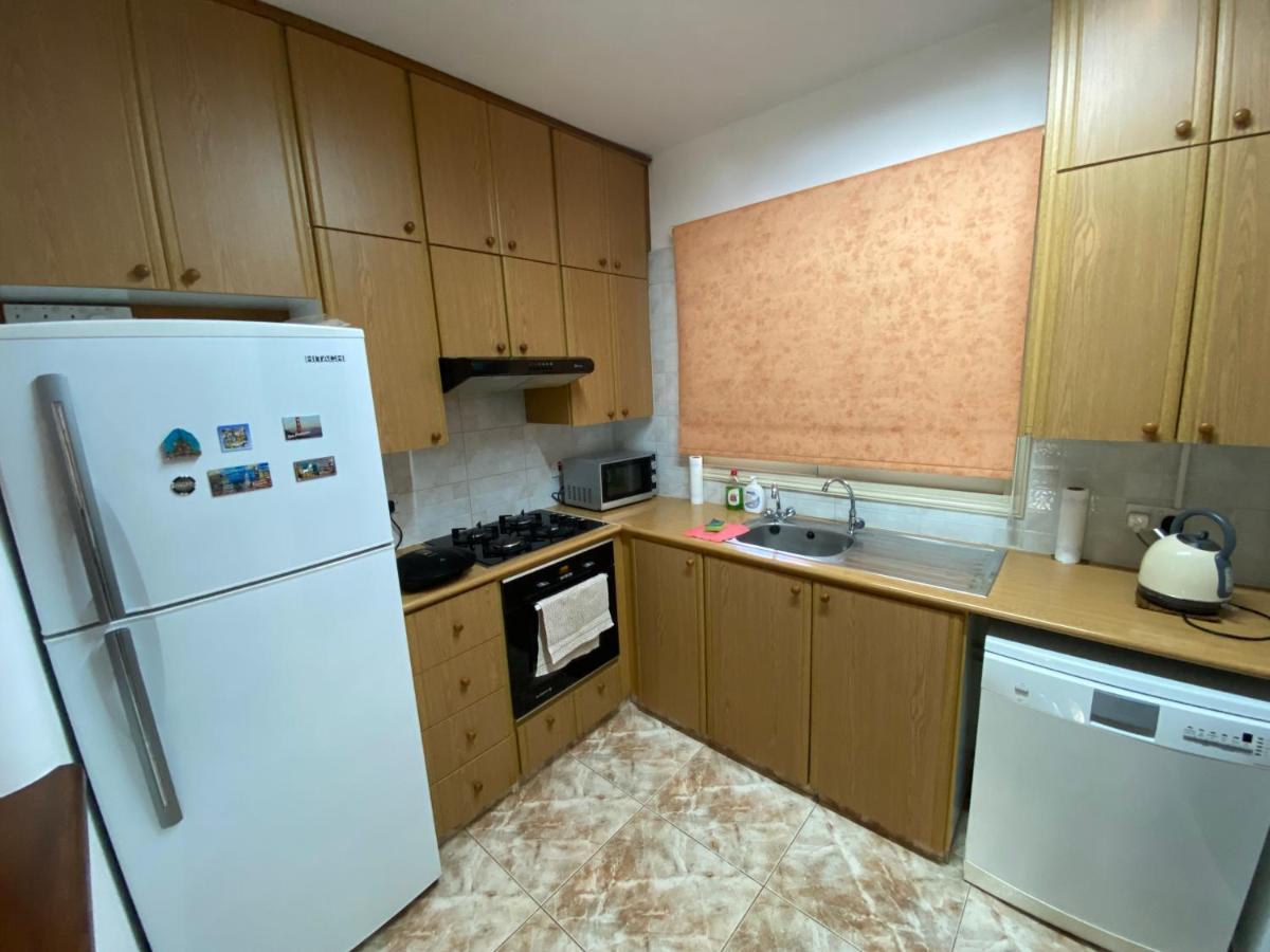 Moutallos Rooms Inn Homes 파포스 외부 사진