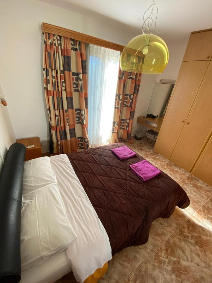 Moutallos Rooms Inn Homes 파포스 외부 사진