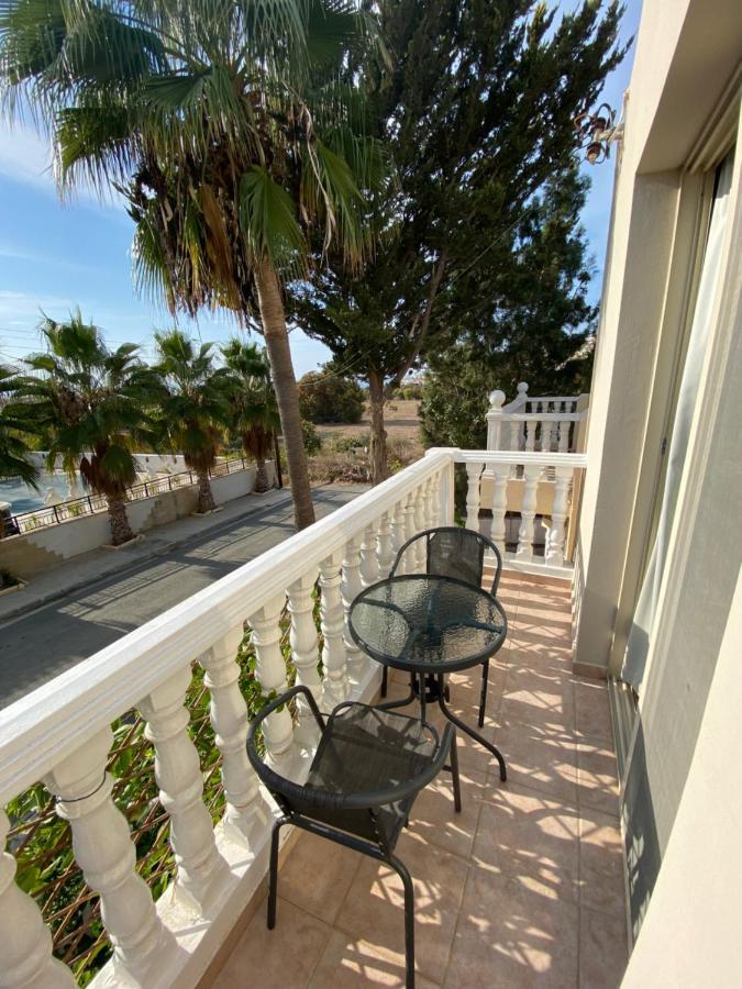 Moutallos Rooms Inn Homes 파포스 외부 사진